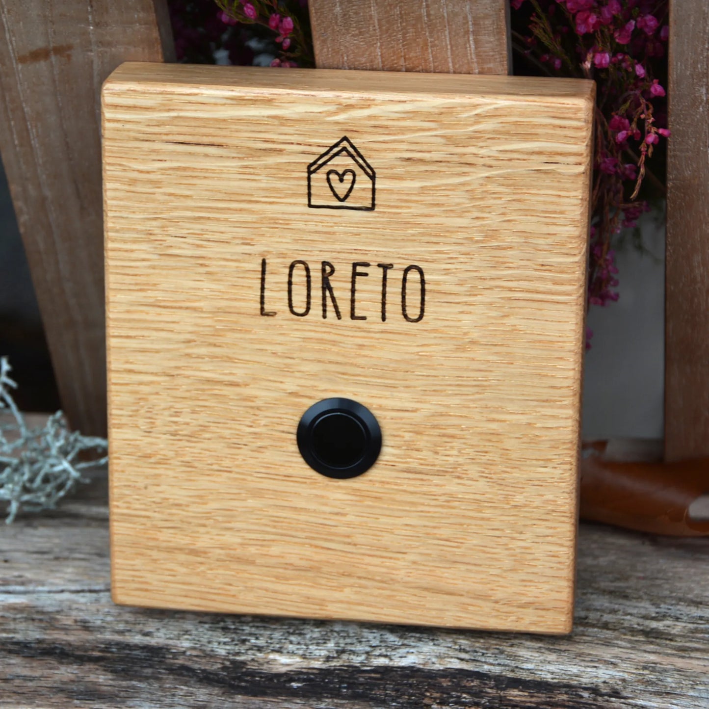 Holz Klingelschild aus Eiche - Motiv HERZ UND HAUS - Jeske Design