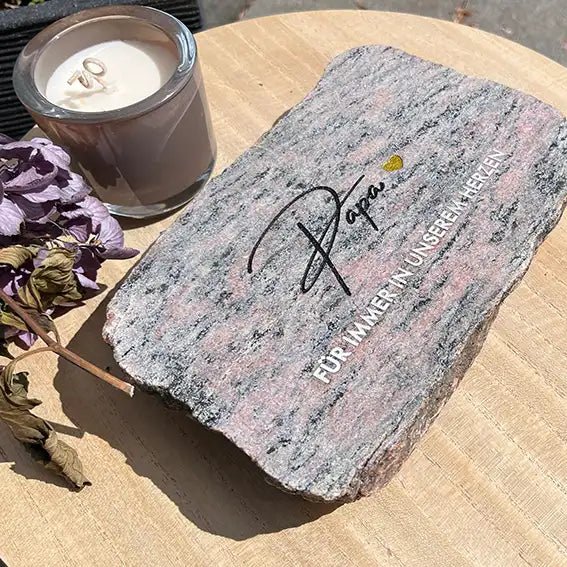 Pierre commémorative en granit avec gravure « Papa - Pour toujours dans nos cœurs »