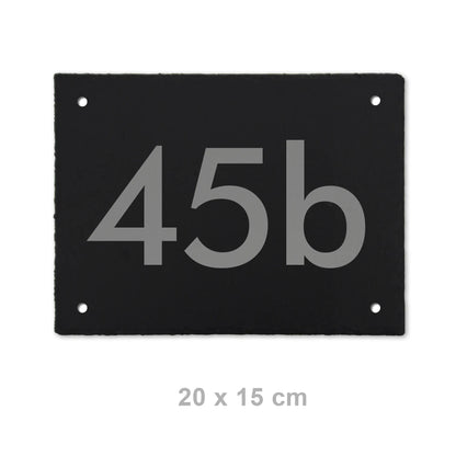 Moderne Hausnummer auf Schieferschild - moderne Ziffern - Jeske Design