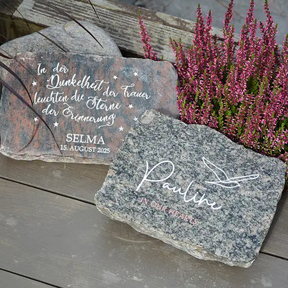 Glatter Gedenkstein aus Granit mit Gravurmotiv MÖWE & Namen