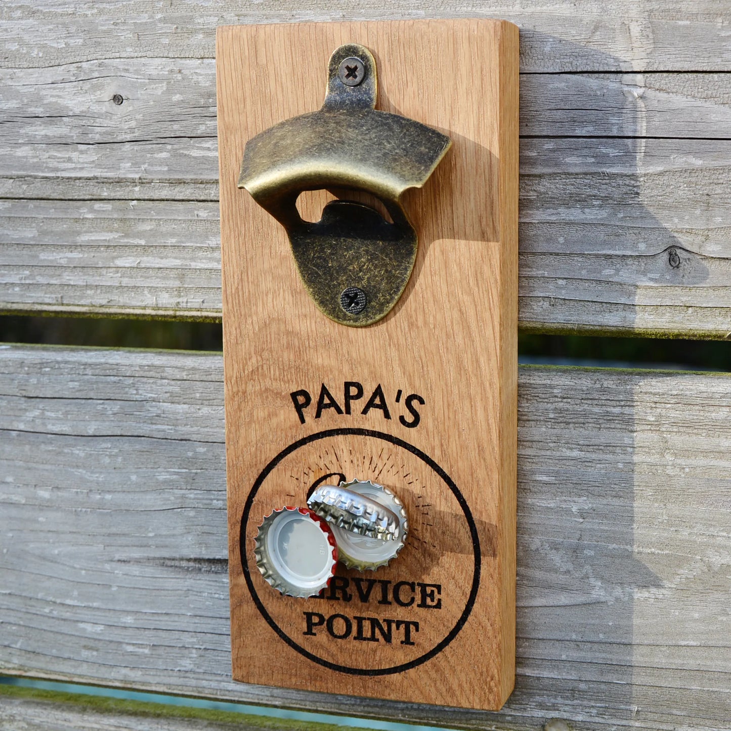 Personalisierter Wand‑Flaschenöffner aus Holz mit Magnet - Jeske Design